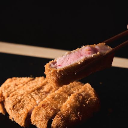 絶品とんかつを味わう