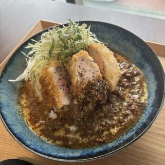 こだわり自家製かつカレー