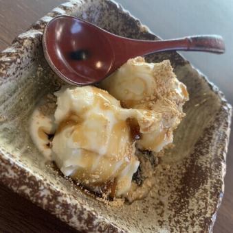 店主地元の味信玄アイス～ジャージー牛乳と黒蜜ときな粉～