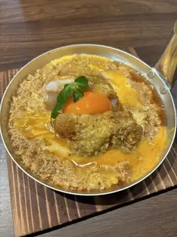 瑞比肉、大理石平菇和燉豬排