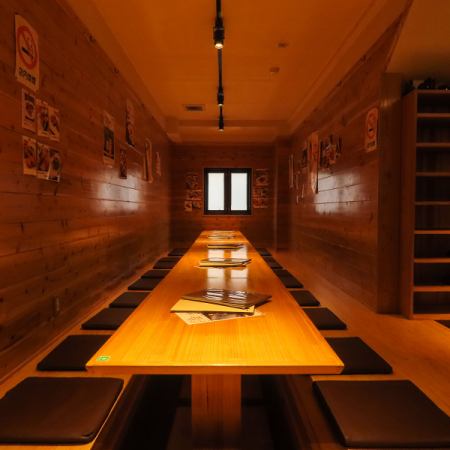 【最大20名様まで収容可能◎】落ち着いた味のある店内。