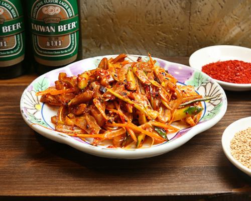 Red oil pig's ears