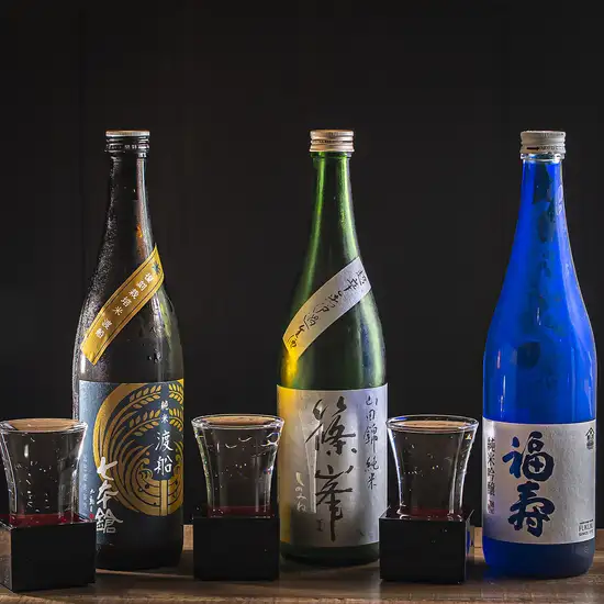 明るい時間から贅沢に乾杯♪絶品おばんざいと焼き鳥至福の昼飲み