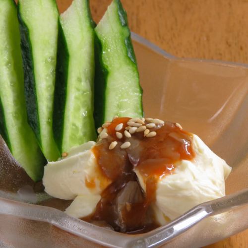 まぐろ酒盗クリームチーズ