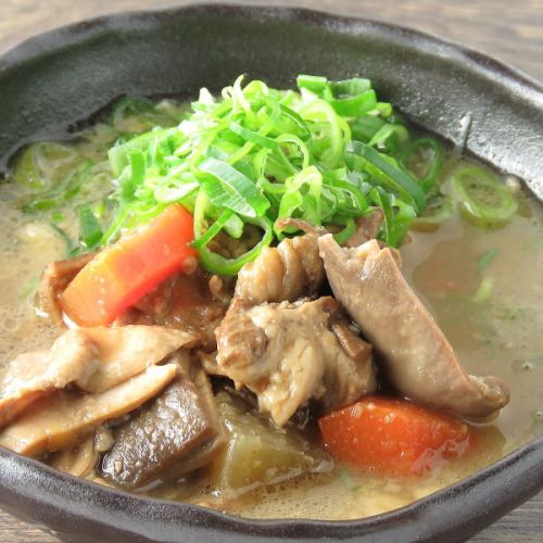 やきとんるーつ名物【特製もつ煮】