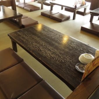 There are 3 seats for 6 people.Because it is a Japanese-style seat, customers with children can spend a relatively safe time.The warm space of the tatami mat is also recommended for customers who want to enjoy a relaxing meal.