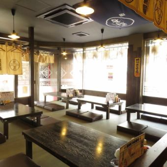 You can rent a tatami mat seat.We can guide up to 25 people.As it is a tatami room, it is also recommended for groups with small children.For scenes such as gatherings with relatives and alumni associations ♪
