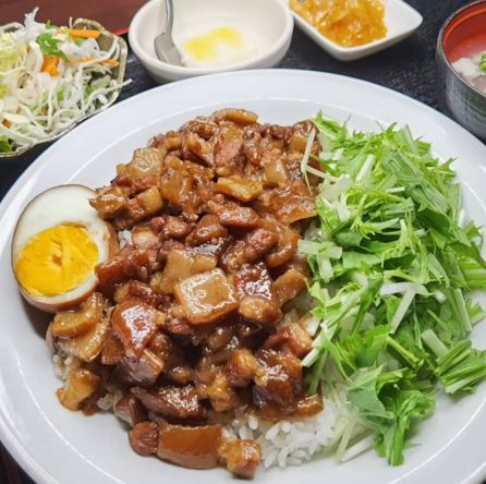 台灣代表米★肉羅飯900日元（含稅）