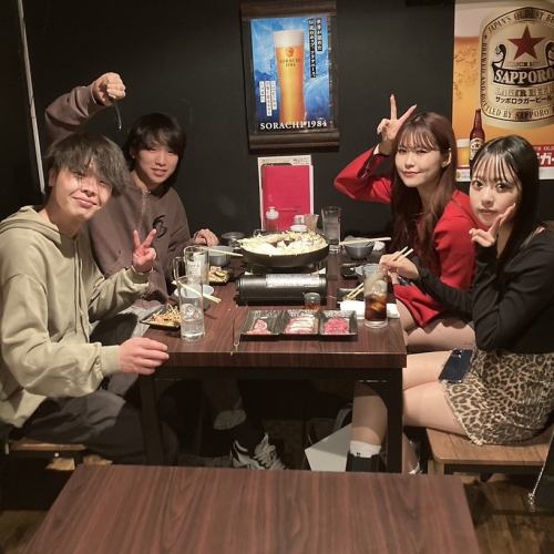 <p>独特な落着いた雰囲気と、大切な人とのお食事・お酒にぴったり。仕事帰りなど、会社の同僚とも気軽に立ち寄れる雰囲気♪店内はシックな空間なのでしっとりと語らうにも最適です！大人の空間を美味しいラム肉とともにお楽しみください♪2～8人、10人以上でもOKです。</p>