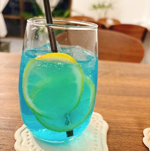 飲み放題は1時間1500円(税込)♪全ドリンクメニューから