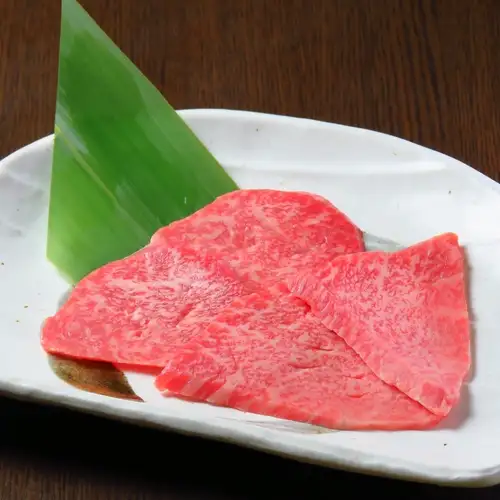 厳選和牛を少しずつ楽しむ