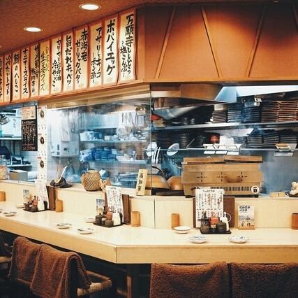 【絶品料理◎】当店自慢の特製土手たこ焼き◎『あさり×昆布のダブルスープ』を使ったたこ焼き、カツオ出汁と国産山芋をふんだんに混ぜ込んだふわっふわ自家製生地のお好み焼き♪ぜひお楽しみください！