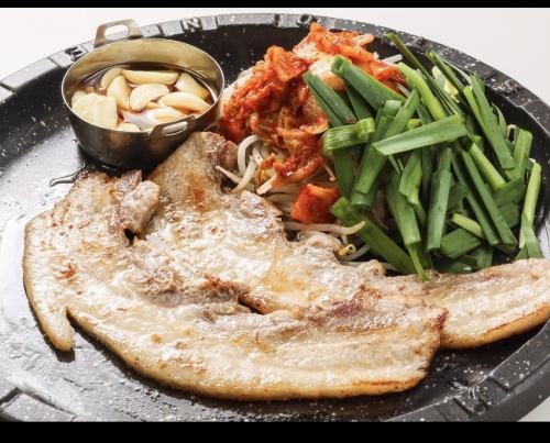 【豊富な手つくり韓国料理】