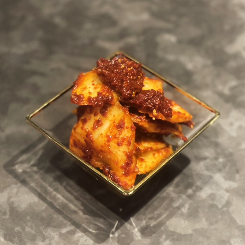 【つけない旨さを味わう新感覚。出来立て生キムチ】580円(税込)