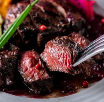 【新年派對特別套餐】150分鐘暢飲(含生啤酒和氣泡酒),11道菜,5000日圓