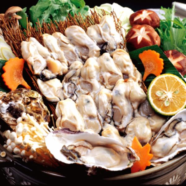 【仲間と囲む、笑顔あふれる鍋コース各種！】時期によっては牡蠣鍋もございます！