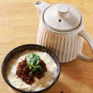 Chicken broth tea with yuba and dried baby sardines