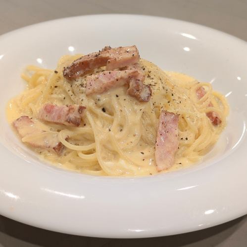 Smoked bacon carbonara