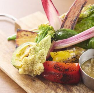 【おすすめ】季節の焼き野菜 バーニャカウダーソース