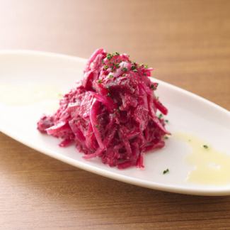 ビーツとツナのサラダ