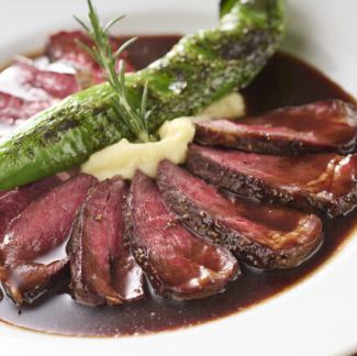 国産黒毛和牛のロースト ソース・マデイラ