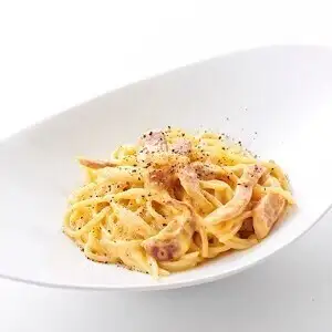 【可選意麵午餐套餐】從三道開胃菜拼盤開始,您可以從四種意麵中選擇。