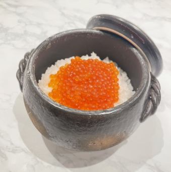 贅沢いくらのせ土鍋ご飯