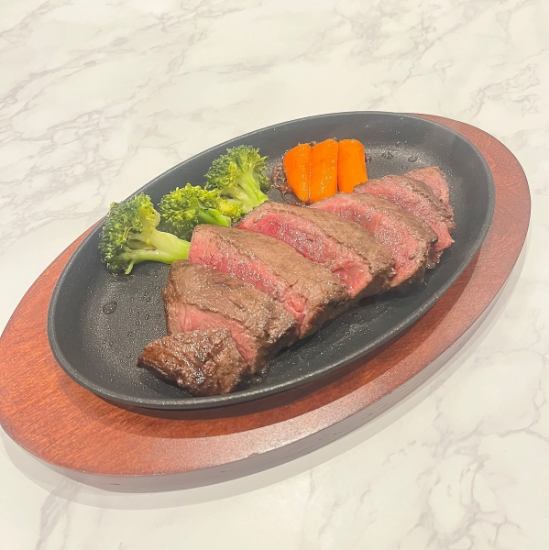 神戸牛料理も多数！！