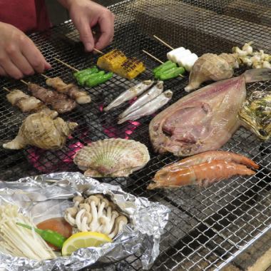 北海道の贅沢な食材を味わえる『炉端焼きセット各種』を是非ご堪能ください♪
