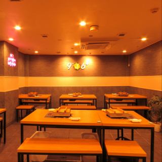 距離新大久保站步行8分鐘!非常適合日常使用!知道的話超值!非常適合韓國女生聚會!蒸五花肉有5種醬料可選,絕對不會膩!強烈推薦! 【在新大久保想找個地方舉辦女生聚會或生日派對,不妨試試9’36的健康蒸五花肉? 】