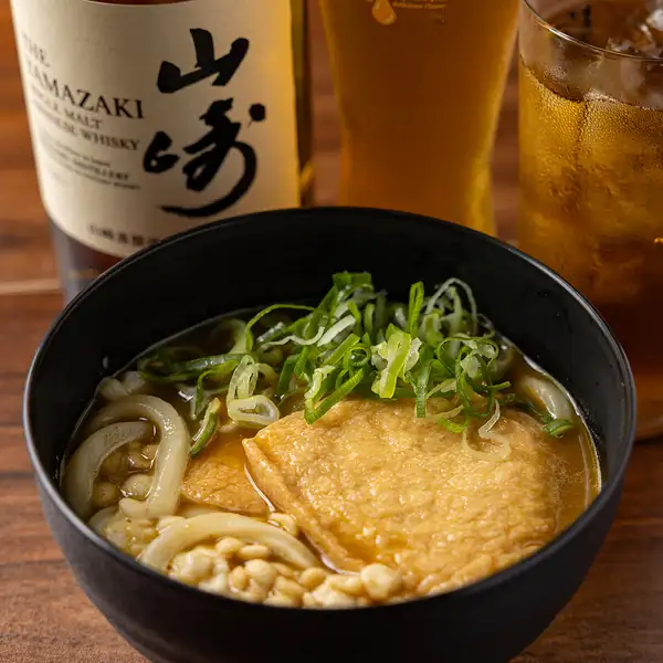 【隠れた主役】出汁とスパイスの調和が絶妙！夜中の胃袋に染み渡る極上カレーうどん