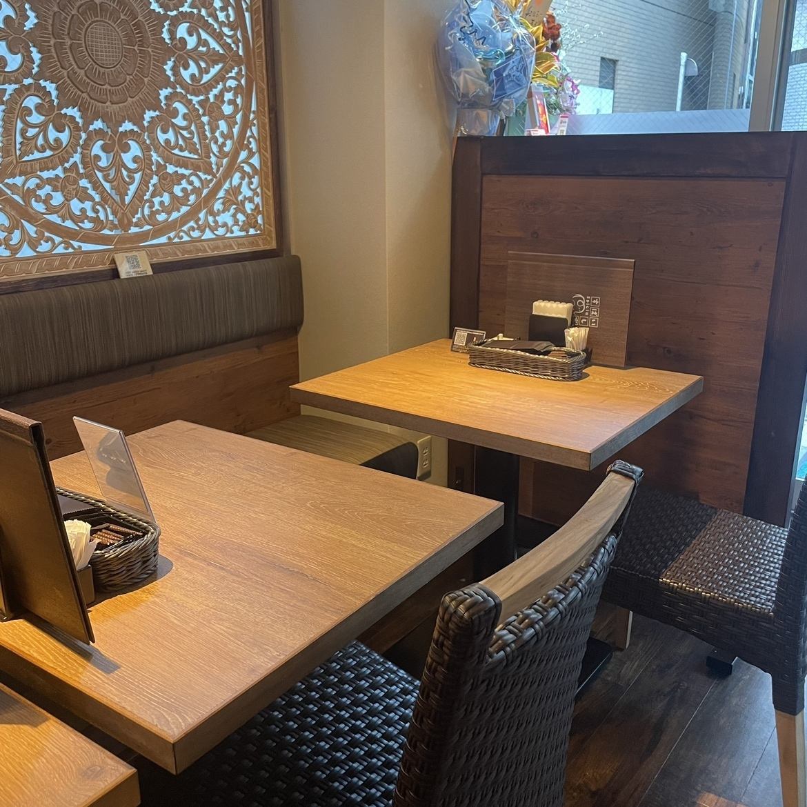 落ち着いた雰囲気の店内でごゆっくり料理をお楽しみください。