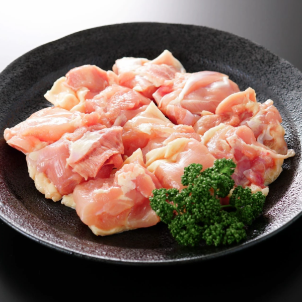 秘伝のタレと新鮮な鶏の旨味が融合◎大山産がいな鶏を使用したとり焼き盛り合わせ