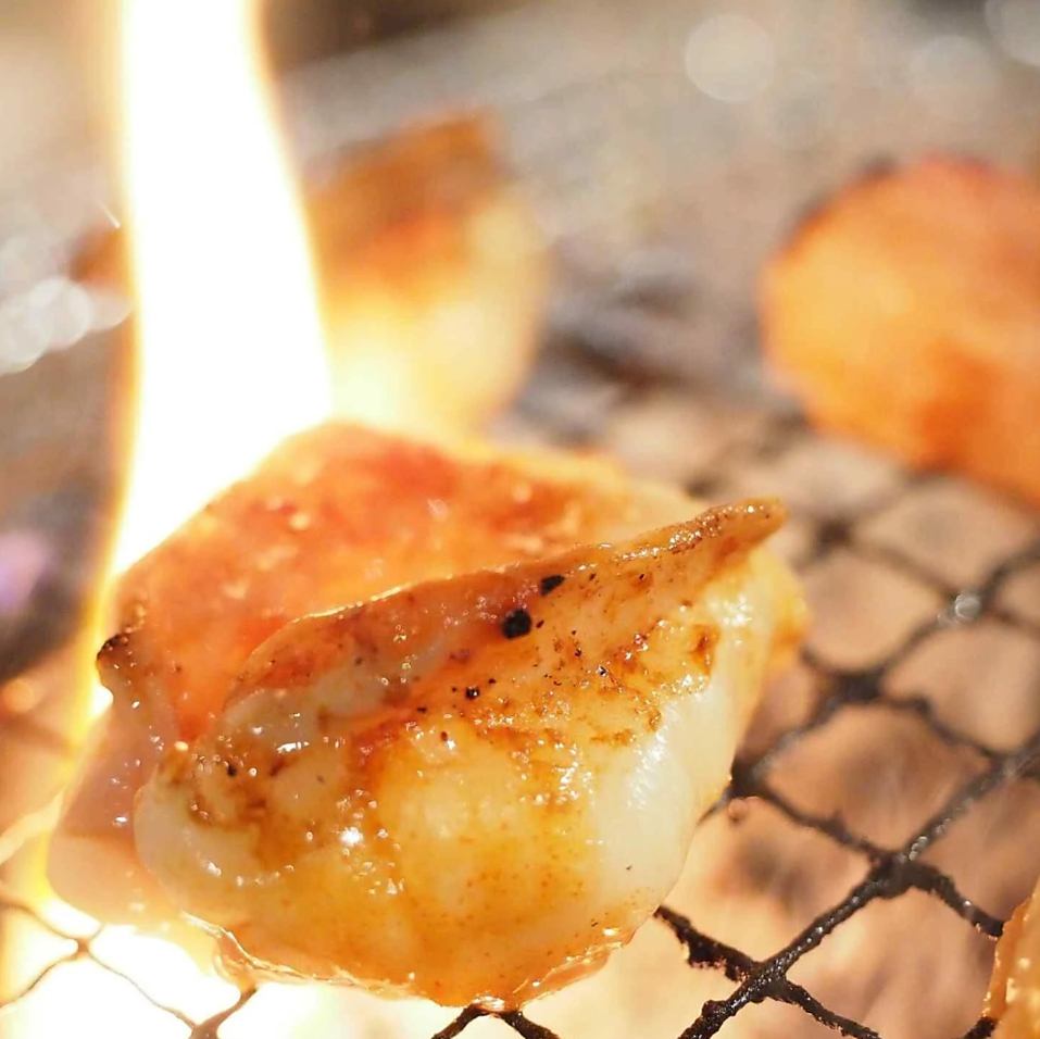 大山産がいな鶏をご自身で焼いていただく焼肉スタイルのお店♪