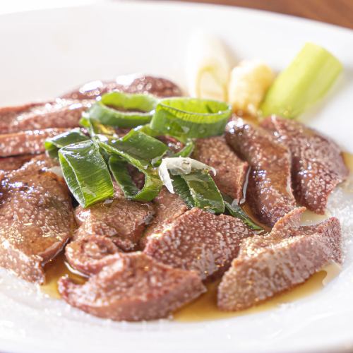 <おすすめ♪>新鮮な朝引き鶏を使用した「白肝刺し」