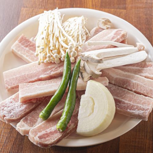 <人気！>サムギョプサルセット♪肉と野菜がバランス良く揃った大満足の内容◎