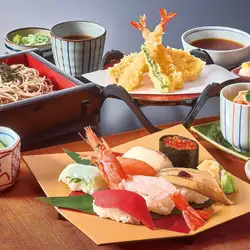 壽司、天婦羅、笊籬蕎麥麵和日式套餐