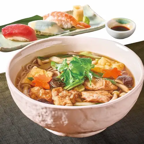 五目雞肉南蠻蕎麥麵和3件壽司