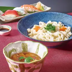純日式雞肉沾麵和3塊壽司