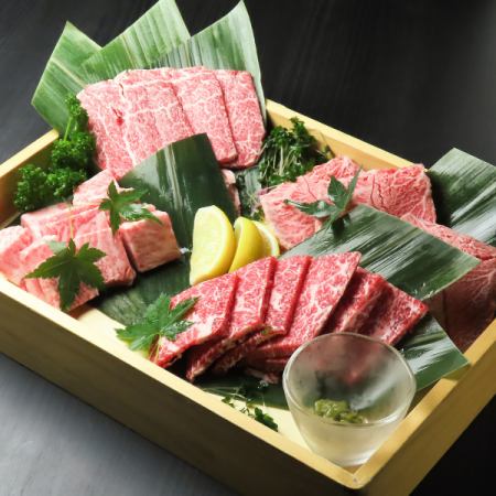 Enjoy rare cuts of Wagyu beef [fillet, top sirloin, and oyster] yakiniku + 2 hours of all-you-can-drink & three major Wagyu beef shabu-shabu