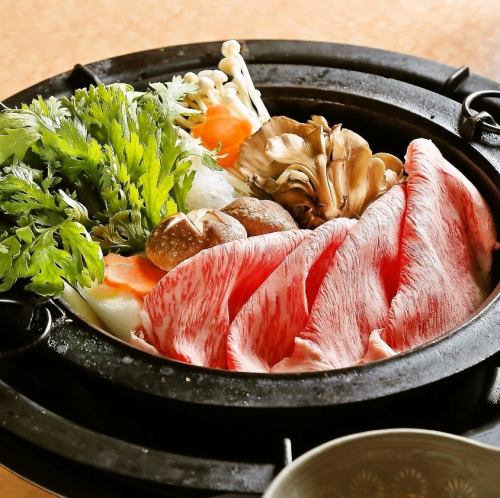 Sukiyaki is available as a single item or as a course ♪