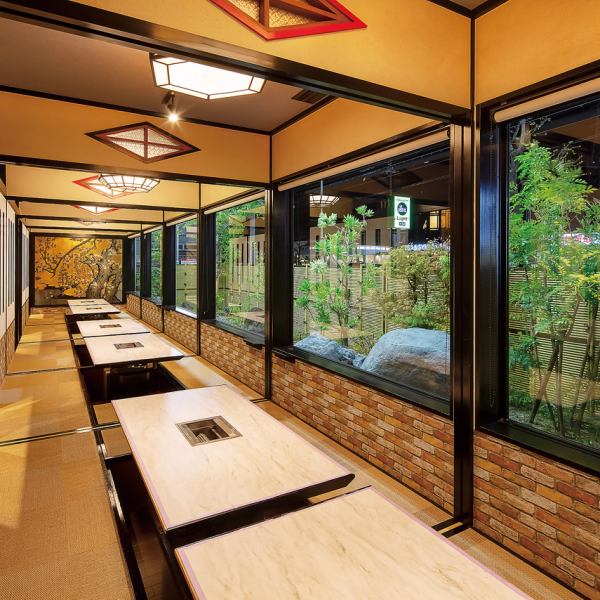 The tatami room seats can accommodate up to 36 people! For family, friends, company gatherings, etc. ★