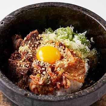 石焼き牛スジにんにくビビンバ