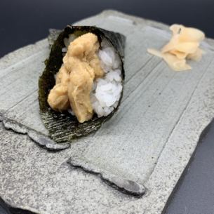手捲壽司（鮪魚、蔥鰤魚、納豆）各一份