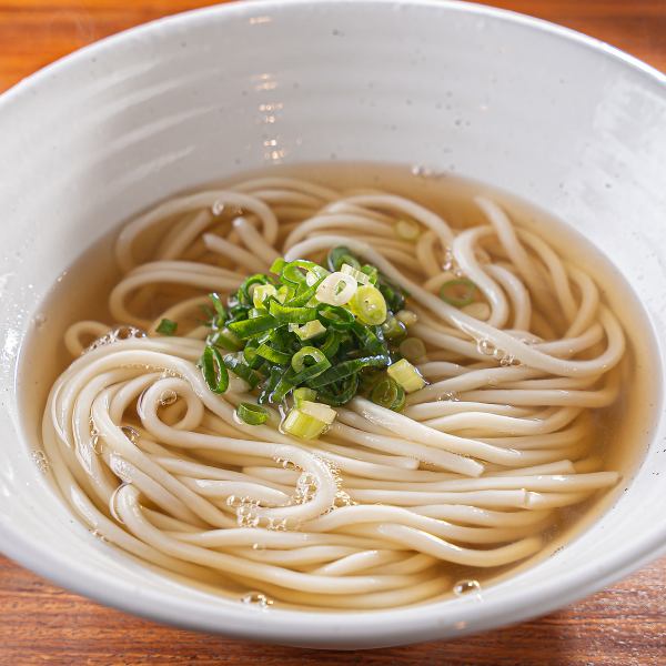 [Our signature dish ♪ The aroma of dashi fills your mouth.】Various types of udon noodles \770 (tax included)