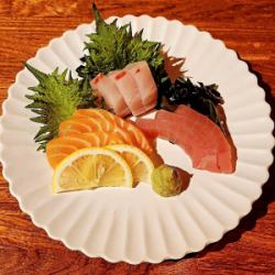 Assorted 3 types of sashimi