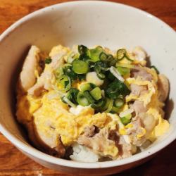 Oyakodon (chicken and egg rice bowl)