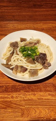 Beef tendon and garlic stir-fried udon