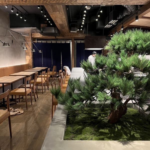 [Counter seats and table seats] Relaxing space where you can spend time casually ♪ Stylish space with warm lighting.It's a seat that is easy to use even for a little bit of a customer.We have many comfortable table seats that can be used by 2 to 4 people.