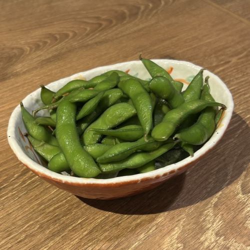 Lightly pickled cucumbers/Edamame beans